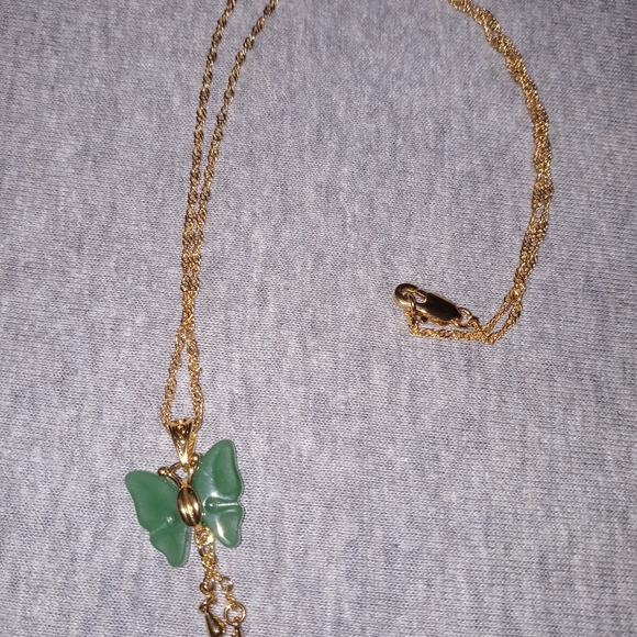 Green Stone Butterfly 🦋 Necklace - Picture 2 of 3